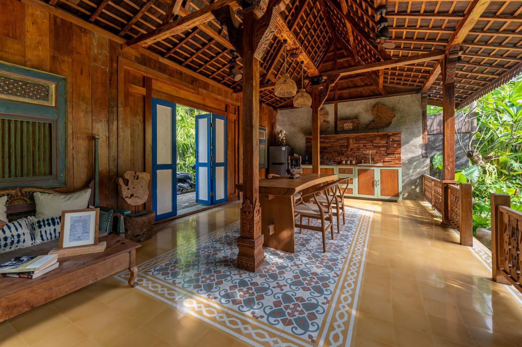 Kubu Kayu Villas Seminyak  Exterior photo